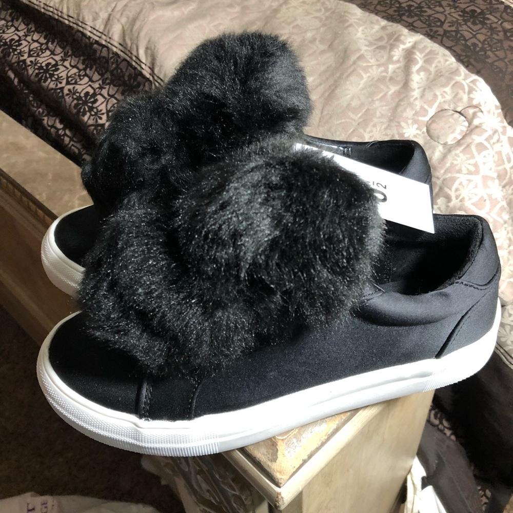 Woman’s casual lace up shoes